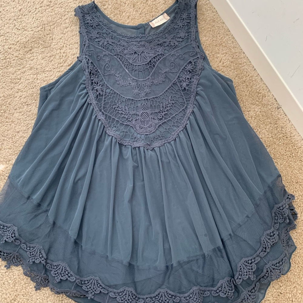 Tunic/long tank with lace detail